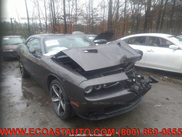 Used 2019 Dodge Challenger SXT RWD image 1