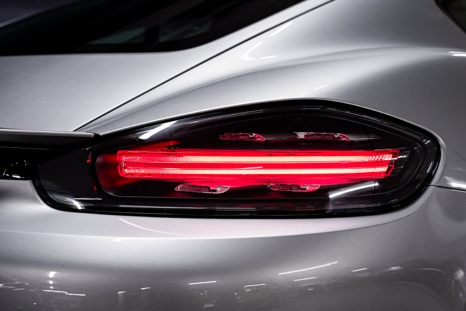Used 2024 Porsche 718 Cayman RWD image 34