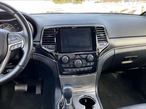 Used 2022 Jeep Grand Cherokee Limited image 6