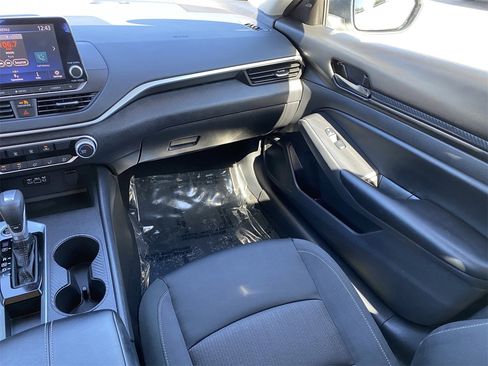 Certified 2025 Nissan Altima 2.5 S image 16