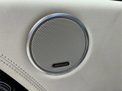 Used 2018 Land Rover Range Rover image 23