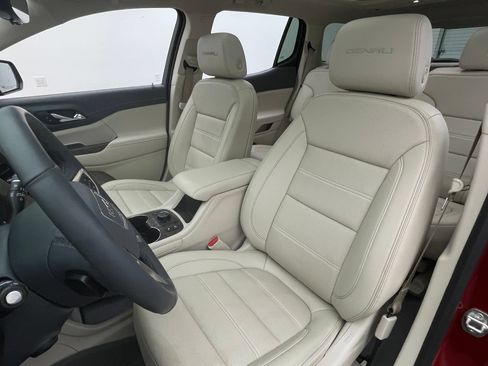 Used 2023 GMC Acadia Denali w/ Denali Ultimate Package AWD/4WD image 19