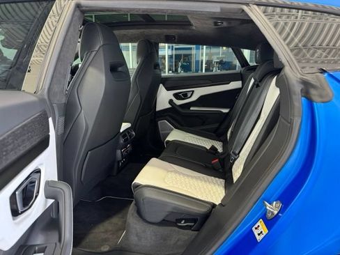Used 2021 Lamborghini Urus AWD/4WD image 7