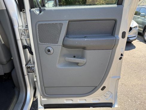 Used 2006 Dodge Ram 2500 Truck SLT AWD/4WD image 36