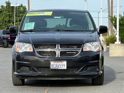 Used 2017 Dodge Grand Caravan SE FWD image 9