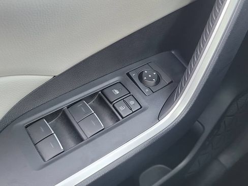 Certified 2025 Toyota RAV4 XLE FWD image 20