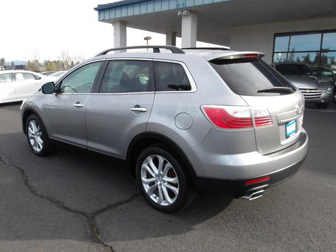 Used 2011 MAZDA CX-9 Grand Touring w/ Moonroof & Bose Audio Pkg image 3