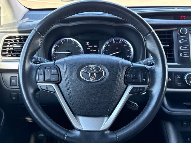 Used 2019 Toyota Highlander SE AWD/4WD image 20