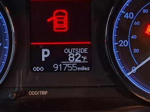 Used 2019 Toyota Corolla LE FWD image 15