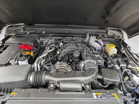 Used 2024 Jeep Wrangler Rubicon w/ Safety Group image 17