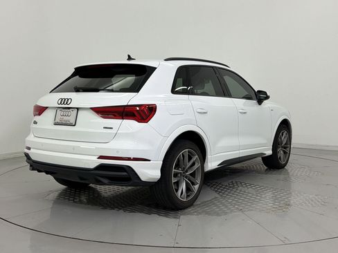 Used 2023 Audi Q3 2.0T Premium w/ Black Optic Sport Package AWD/4WD image 9