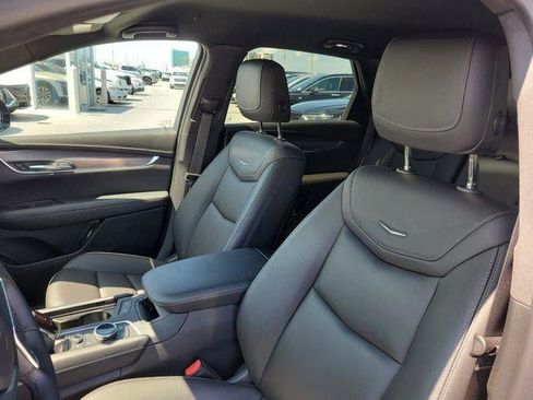 Certified 2023 Cadillac XT5 Luxury FWD image 11