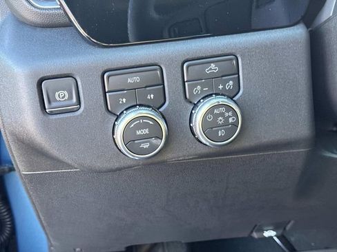New 2026 GMC Sierra 1500 Elevation image 24
