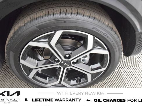 New 2025 Kia Niro EX Touring image 21