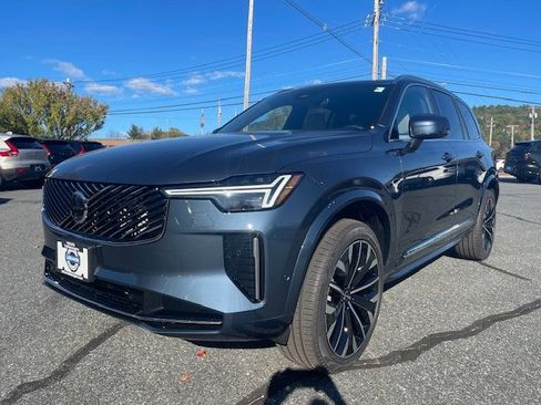 New 2026 Volvo XC90 B5 Plus w/ Protection Package Premier image 1