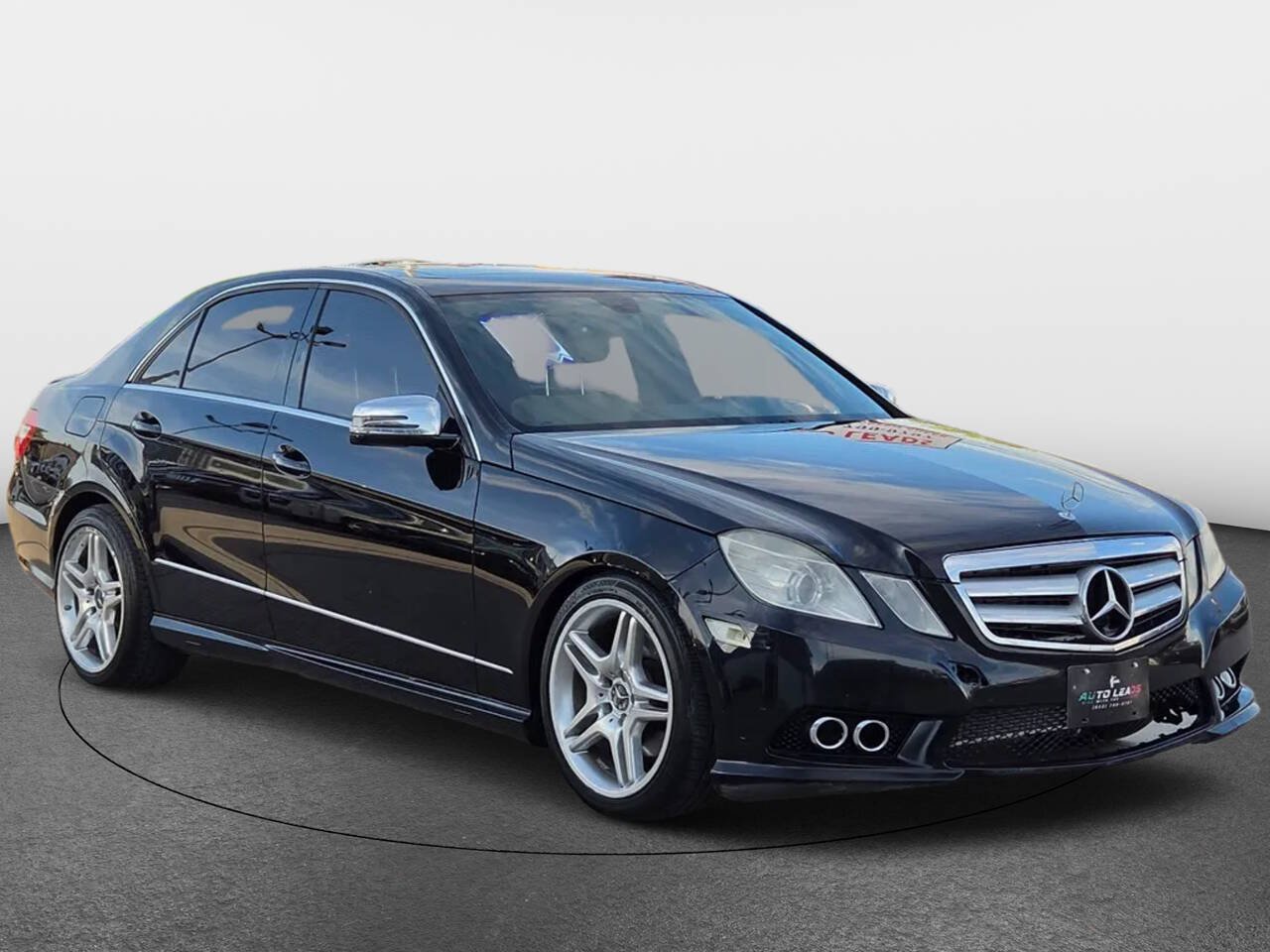 Used 2010 Mercedes-Benz E 350 Sedan image 2