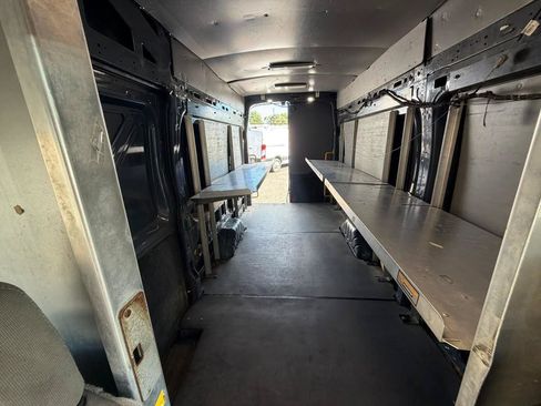Used 2019 Ford Transit 250 148 High Roof Extended RWD image 19