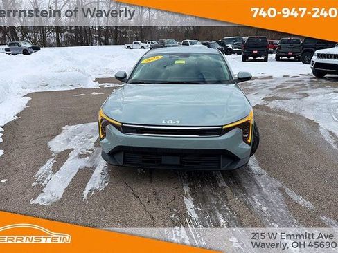 Used 2025 Kia K4 LXS image 2