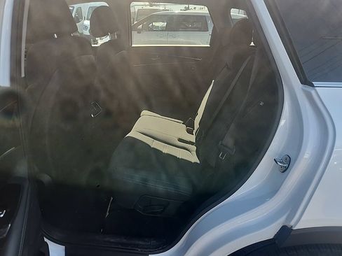 Used 2017 Kia Sorento AWD w/ LX Convenience Package image 25