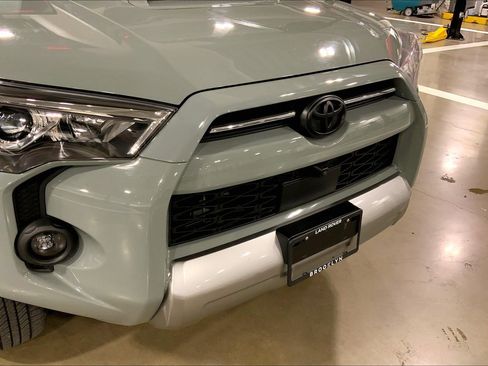Used 2023 Toyota 4Runner TRD Off-Road Premium w/ Off Road Premium Plus Package AWD/4WD image 30