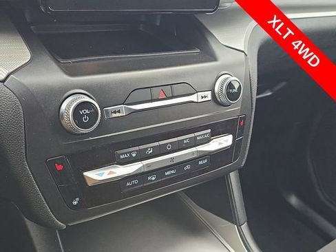 Used 2020 Ford Explorer XLT w/ Comfort Package image 23