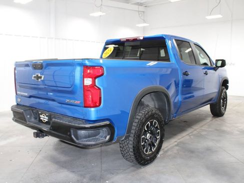 Used 2024 Chevrolet Silverado 1500 ZR2 w/ Technology Package image 9