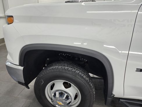 Used 2024 Chevrolet Silverado 3500 LT w/ Convenience Package AWD/4WD image 37