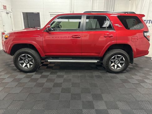 Used 2021 Toyota 4Runner TRD Off-Road image 6