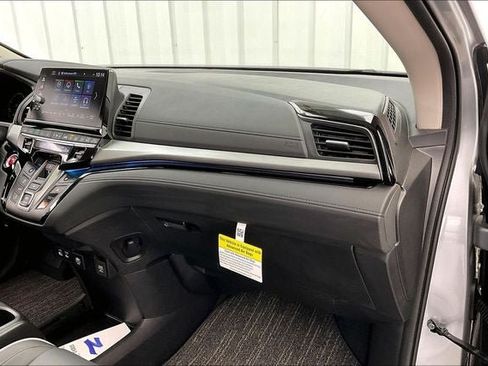Certified 2026 Honda Odyssey Touring image 18