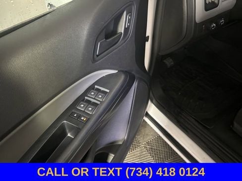 Used 2021 Chevrolet Colorado W/T AWD/4WD image 11