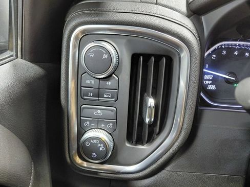 Used 2019 GMC Sierra 1500 SLE w/ SLE Value Package image 39