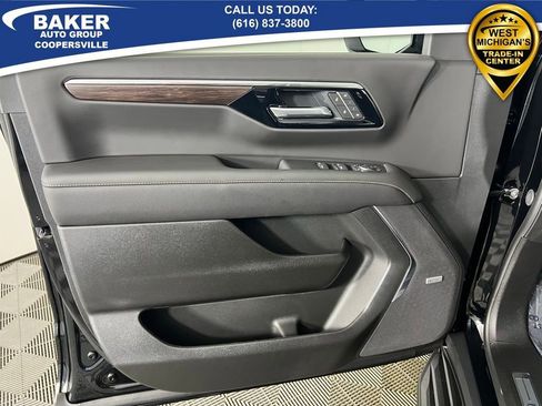 New 2026 Chevrolet Suburban Premier w/ Sun And Tow Package AWD/4WD image 18