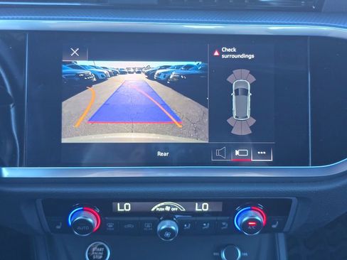 Used 2022 Audi Q3 2.0T Premium w/ Black Optic Sport Package image 6