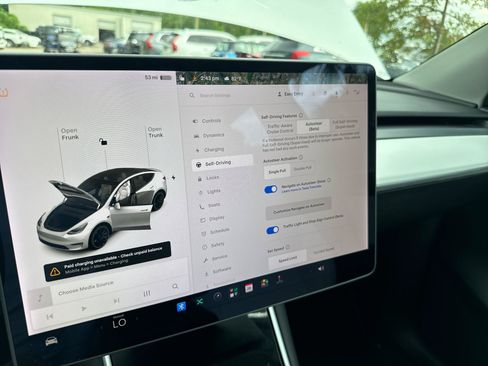 Used 2020 Tesla Model Y Long Range AWD/4WD image 8