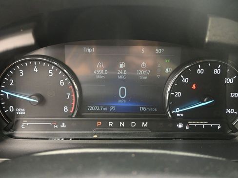 Used 2020 Ford Explorer XLT w/ Comfort Package image 10