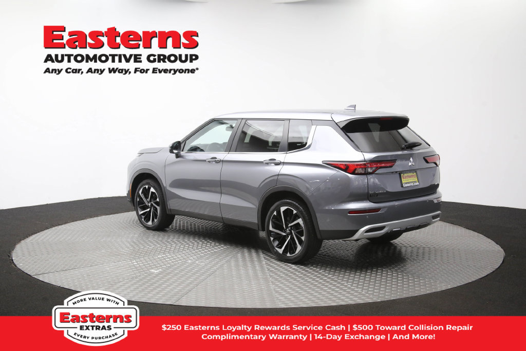 Used 2024 Mitsubishi Outlander SE AWD/4WD image 65