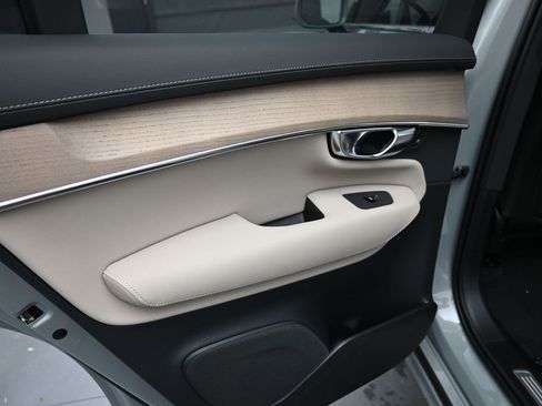 New 2026 Volvo XC90 B6 Plus w/ Protection Package Premier image 27