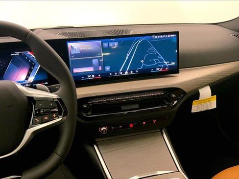 Used 2025 BMW 230i xDrive Coupe w/ Premium Package image 5