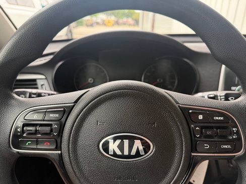 Used 2016 Kia Optima LX FWD image 21
