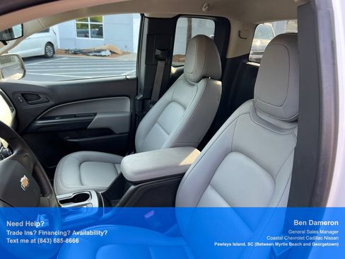 Used 2022 Chevrolet Colorado W/T RWD image 9