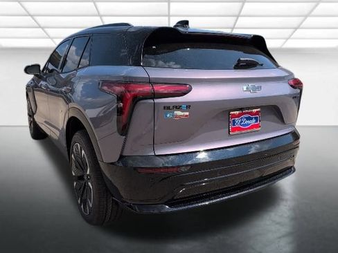 New 2025 Chevrolet Blazer EV RS image 7