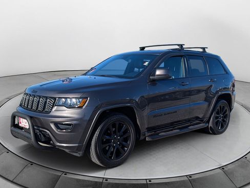 Used 2020 Jeep Grand Cherokee Altitude AWD/4WD image 7