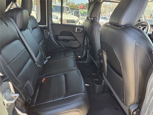 Certified 2022 Jeep Wrangler Unlimited Sahara image 15