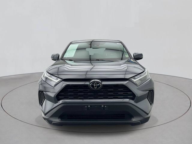 Used 2023 Toyota RAV4 LE AWD/4WD image 6