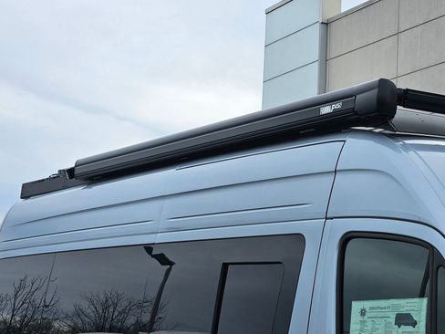 Used 2025 Mercedes-Benz Sprinter 2500 image 7