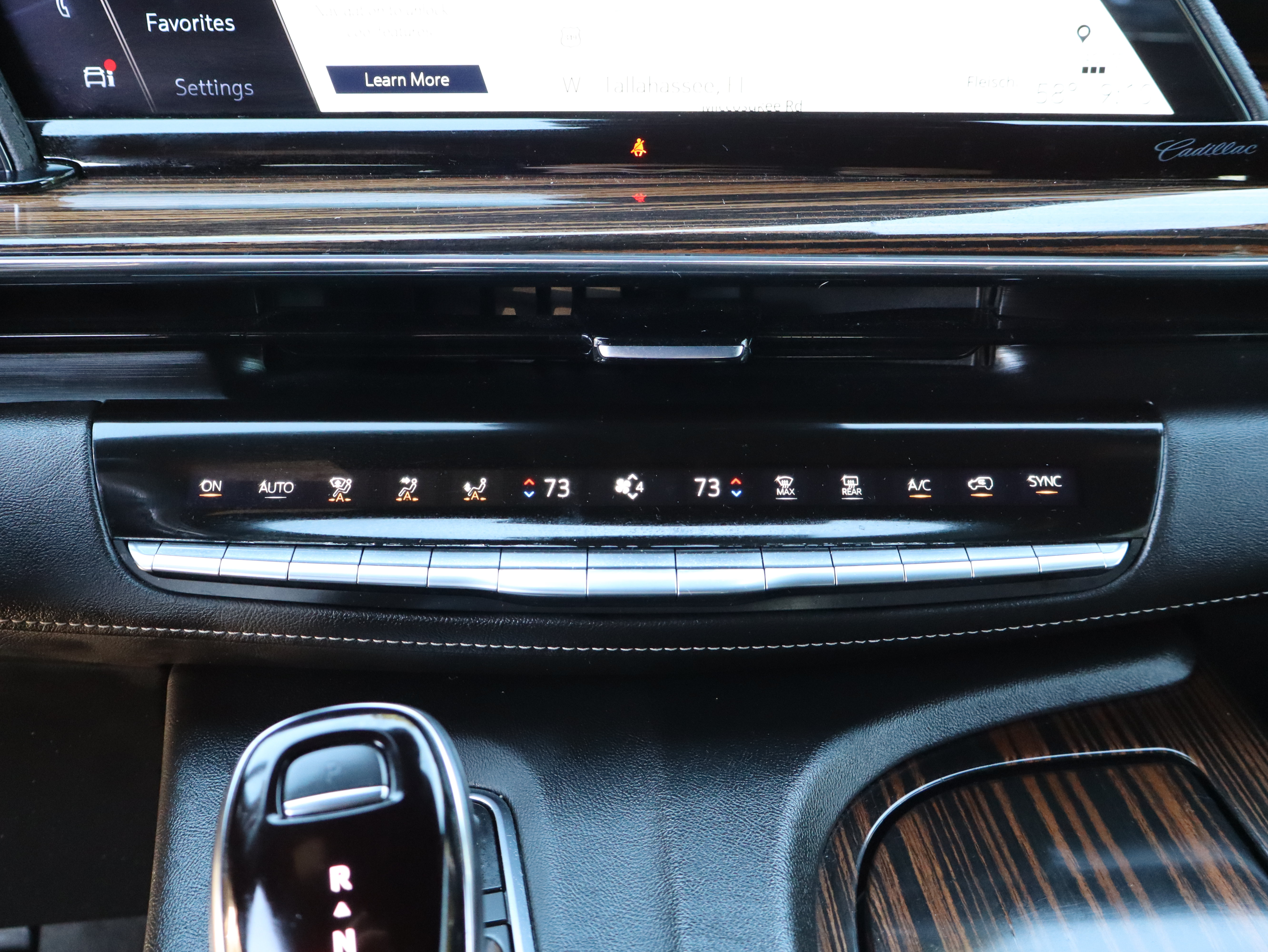 Used 2024 Cadillac Escalade ESV Premium Luxury AWD/4WD image 36