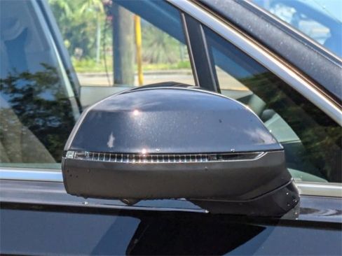 Used 2025 Audi Q7 3.0T Premium Plus image 12