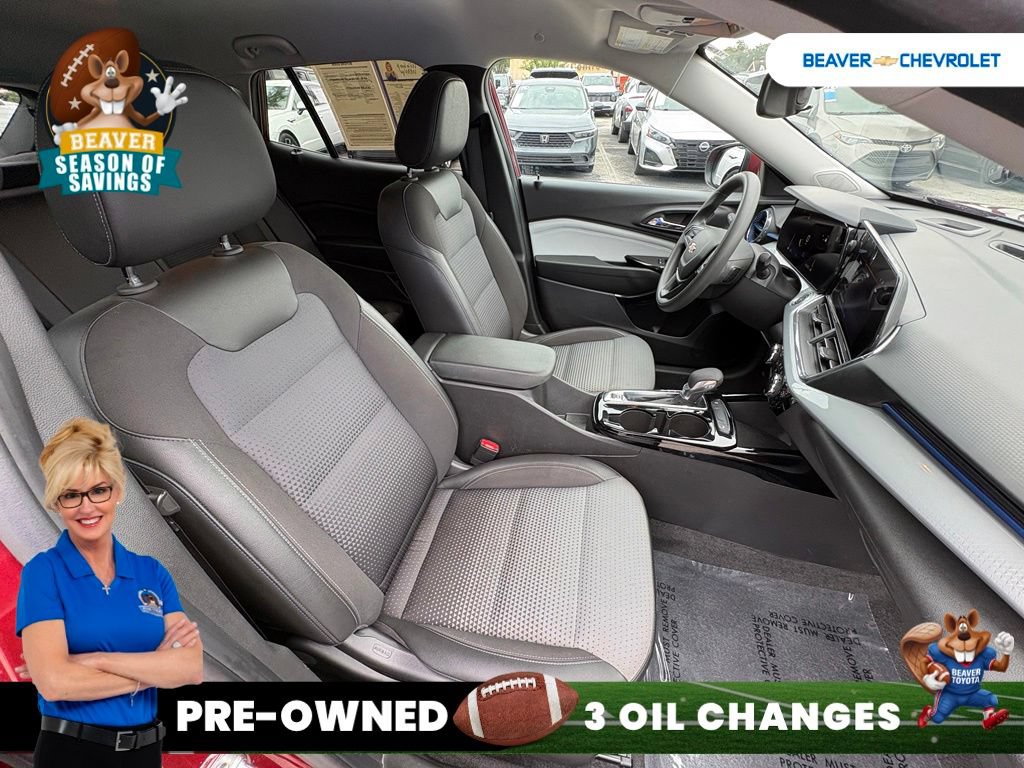 Used 2025 Chevrolet Trax LT FWD image 26