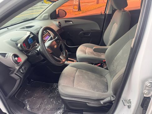 Used 2014 Chevrolet Sonic LS FWD image 10