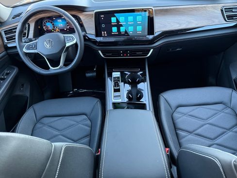 New 2026 Volkswagen Atlas SE image 10